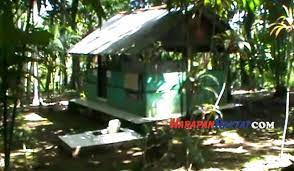 Kesembur pocong terjelas terdekat jarak 1 meter. Ini Situs Makam Penyebar Agama Islam Di Pangandaran