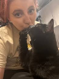 Just thought id share the pic my partner took of miss salem claws