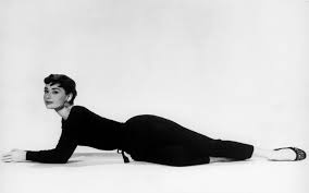 Best 56 Audrey Hepburn Backgrounds On Hipwallpaper Audrey Hepburn Wallpaper Audrey Flack Still Life Wallpaper And Chola Audrey Hepburn Wallpaper Tons of awesome audrey hepburn wallpapers to download for free. best 56 audrey hepburn backgrounds on