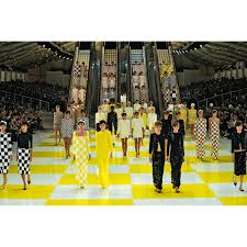 For the first time, the key looks of every chanel collection ever created by lagerfeld are gathered in a. Louis Vuitton Catwalk English Version In Books And Writing R08453 Louis Vuitton