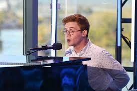 Alabama S Walker Burroughs Strikes Gold On American Idol Al Com