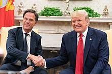 Mark rutte is één van de ongrijpbare figuren die als het ware in 2007 vanuit het niets opduiken en voordat je amen kon zeggen premier van nederland was. Mark Rutte Wikipedia