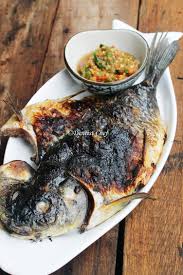 Indonesia itu terkenal sebagai negara bahari, negara kepulauan yang menghasilkan komoditas ikan yang luar biasa banyaknya. Resep Ikan Bakar Pedas Cabe Rawit Dentist Chef