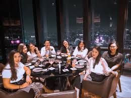 Dette hotellet har også en restaurant. I Kadek Suardana Hotel Manager Amaris Hotel Cirebon Linkedin