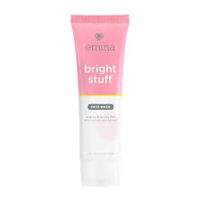 Selain untuk melembabkan dan melindungi kulit dari paparan sinar matahari, ternyata body lotion juga dapat memutihkan kulit lho! 3 Produk Perawatan Emina Ini Bisa Bikin Kulit Wajah Cerah Dan Glowing Semua Halaman Cewekbanget