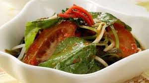 2 ikat sayur pakcoy, 3 siung bawang merah, 1 siung bawang putih, 1 buah daun bawang putih, 1 iris bawang bombay, 1.5 sdt garam, secukupnya minyak, 1/2 gelas air. 4 Resep Menu Sahur Ada Tumis Bayam Balado Hingga Kwetiau Kuah Ini Bahan Bahan Dan Cara Membuatnya Tribun Jatim