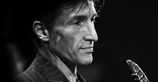 Willy Crook: “Con la polla tiesa”