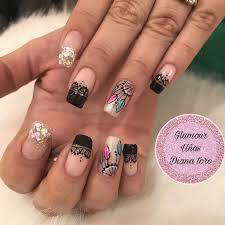 Una de las nuevas tendencias que ha surgido en este campo es la de las uñas semipermanentes, que se realizan por medio de la aplicación de un esmalte especial que. Semipermanente Unas Sencillas Y Bonitas Decorados Para Unas Cortas Unas Decoradas Juveniles