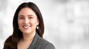 Heidi Burke's Instagram, Twitter & Facebook