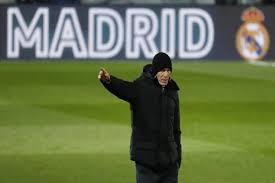 ويستعد فريق ريال مدريد لمواجهة نظيره أوساس… Ø²ÙŠØ¯Ø§Ù† ÙŠØªØ­Ø¯Ø« Ø¹Ù† Ù…Ø­Ø§ÙƒÙ…Ø© Ø¨Ù†Ø²ÙŠÙ…Ø§ ÙˆØªÙƒØ±Ø§Ø± Ø±Ø§Ù…ÙˆØ³ Ù„Ø­Ø§Ù„Ø© Ø±ÙˆÙ†Ø§Ù„Ø¯Ùˆ ÙŠÙ„Ø§ÙƒÙˆØ±Ø©