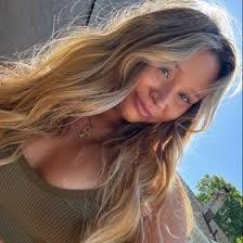 Allison Marie's Instagram, Twitter & Facebook