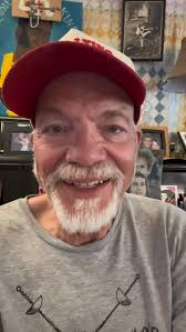 Good day Bass Player Family. The legend Chuck Rainey is in the  neighborhood. In a career that spans 50 years Mr. Rainey created some of  the most iconic basslines in all of