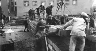 Geschichte berliner mauer berliner mauer 1961 chronik die mauer heute fotos berliner mauer. Bau Der Berliner Mauer 13 August 1961