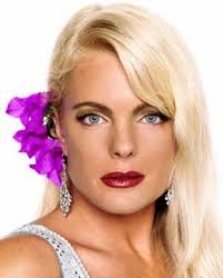 In 2005, she was pregnant with her firsts child but after six and a half week later her pregnancy was discovered to be ectopic. Erika Eleniak Bio Age Height Daughter Family Now Instagram 2021