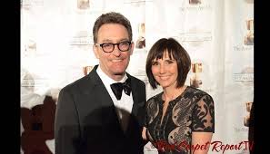 Even if you can't talk with an english native speaker, you can try. Tom Kenny Bio Affair Married Wife Net Worth Ethnicity Age Nationality Height Actor