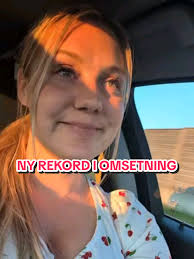 Olivia Lobato Og Halli