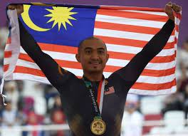 Azizul, yang terkenal dengan jolokan nama the pocket rocket man, menamatkan penantiannya selama 10 tahun untuk meraih pingat emas kejohanan dunia dengan mengalahkan pelumba dari colombia, fabian hernando puerta zapata 0.382 saat di belakangnya. Azizulhasni Awang Ada Peluang Raih Emas Di Olimpik Tokyo Hubmedia