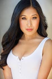 Serena Holden's Instagram, Twitter & Facebook