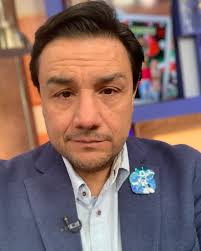 De regreso en el foro! Con toda la actitud… @chismorreotv @multimediostv ..  les gusta mi pin?