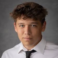 Ryan Eisert's Instagram, Twitter & Facebook