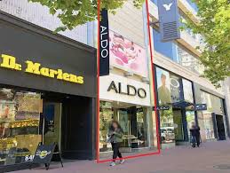 On the street of westlake center and street number is 423. 844 Market St San Francisco Ca 94102 Retail For Lease Loopnet Com