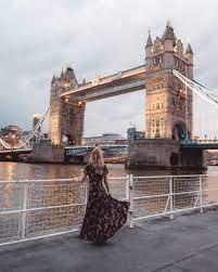 England or landon | robert got a job in a landlord's house. 24 Hours In London England Find Us Lost
