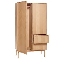 Scopri ricette, idee per la casa, consigli di stile e altre idee da provare. Kleiderschrank Fischgratmuster Eiche Von Hubsch Interior Designupdate De
