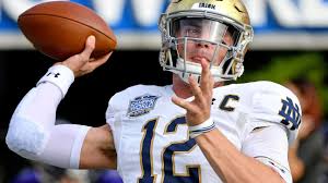 Notre dame quarterback ian book played great in the irish's win over north carolina, and he seemed to thrive when notre dame quarterback ian book's reps versus clemson on november 7th, 2020. Ian Book Plans To Return To Quarterback Notre Dame In 2020 Season Abc7 Chicago