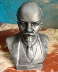 Lenin metal bust
