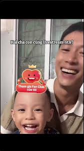 Hoàng Long Vai Sen Có Phải Ca Sĩ Không