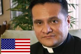 El Papa nombra a mexicano como nuevo Obispo más joven de EEUU