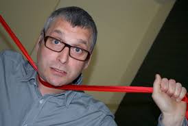 NOIR-FRAGEN AN R.EVOLVER