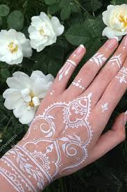 You can mix up a batch so easily, and apply them with common household tools. 32 Free Henna Tattoo Design You Can Do Best Henna Drawings At Home New 2019 Page 2 Of 32 Eeasyknitting Com Henna Designs Easy Henna Tattoo Designs Henna Designs Hand