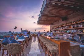 Đang làm hangout hostel chuẩn âu rất đẹp: Ho Chi Minh City Besten Skybars Rooftop Bars In 2021