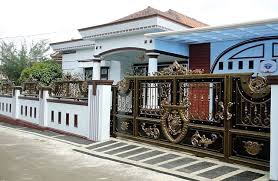 Warna, motif, serta teksturnya dijamin akan memikat setiap pandangan. Pilihan Model Pagar Rumah Mewah Elegan Home Fashion Rumah Mewah Rumah
