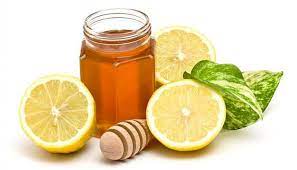 Tempatkan dalam gelas pengocok tertutup rapat. Khasiat Luar Biasa Air Putih Campuran Lemon Dan Madu