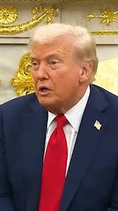 She just needs some privacy, ok? 😂