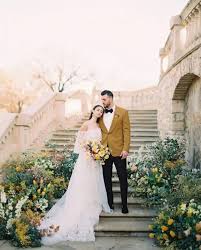 Maybe you would like to learn more about one of these? Wedding Flower Trends 2021 Dried Flowers Sustainable Designs Bold Colors And More Wed Society