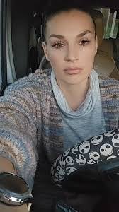 Malvina Moore's Instagram, Twitter & Facebook