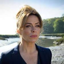 Tributes pour in for former Edinburgh lollipop lady who 'knew all the kids'  birthdays'