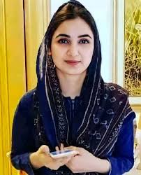 Merey Hansney Sey Hansti Hey Merey Roney Sey Roti Hey Meri Khush'hali Key  Sapney Jo Her Ik Sans Joti Hey Uthati Hey Hazaron Ghum Hey Phir B Chawon  Jaisi Num Jo Merey