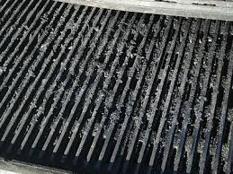 Scrub off as much as possible, and use a metal scraper to chip off large chunks if necessary. Cleaning Cast Iron Grill Grates The Bbq Depot