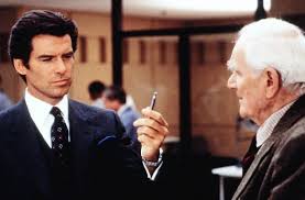 He served in the british army during wwii. Desmond Llewelyn Bilder Star Tv Spielfilm