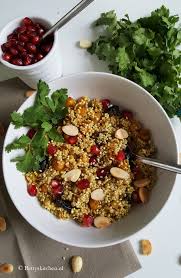 Dek af met een theedoek en laat staan tot de couscous het vocht volledig. Marokkaanse Quinoa Bowl Betty S Kitchen Vegetarische Recepten