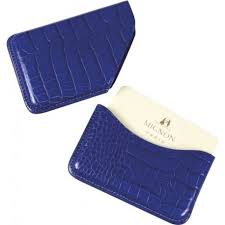 C'est pourquoi le porte carte de visite répond efficacement à cette problématique et renvoie un signe extérieur positif. Porte Cartes De Visite Mignon 65x100mm Cuir Veau Croco Savannah Bleu Indigo Galet Agenda Discount