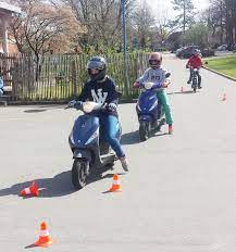 Die prüfung darf aber maximal drei monate vor dem 15. Mofa Ausbildung An Der Jacob Struve Schule Jacob Struve Schule