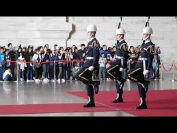 taipei taiwan 中正紀念堂 海軍儀隊 禮兵交接 youtube people captain hat taiwan