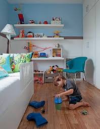 Cama Para Criança De 4 Anos Decoracao De Quartos De Bebe E De Crianca 23 Projetos Incriveis Quarto De Menina Pequeno Quartos Pequenos De Crianca Ideias Para Decorar Quarto Infantil