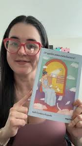 No están locos”, a pocos meses de su presentación, sigue recorriendo su  camino. Va de mano en mano, de corazón a corazón. Este libro es un mensaje  de amor y un servicio