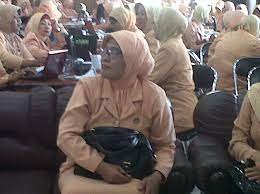 Dalam rangka memperingati hari kartini tahun 2021, dharma wanita persatuan universitas jember mengadakan lomba busana kebaya secara virtual yang diikuti oleh anggota dharma wanita dari sub unit fakultas dan kantor pusat (5/4). Foto Kegiatan Sosialisasi Blog Dharma Wanita Persatuan Dinas Pendidikan Kab Jember Dharma Wanita Persatuan Dinas Pendidikan Kab Jember